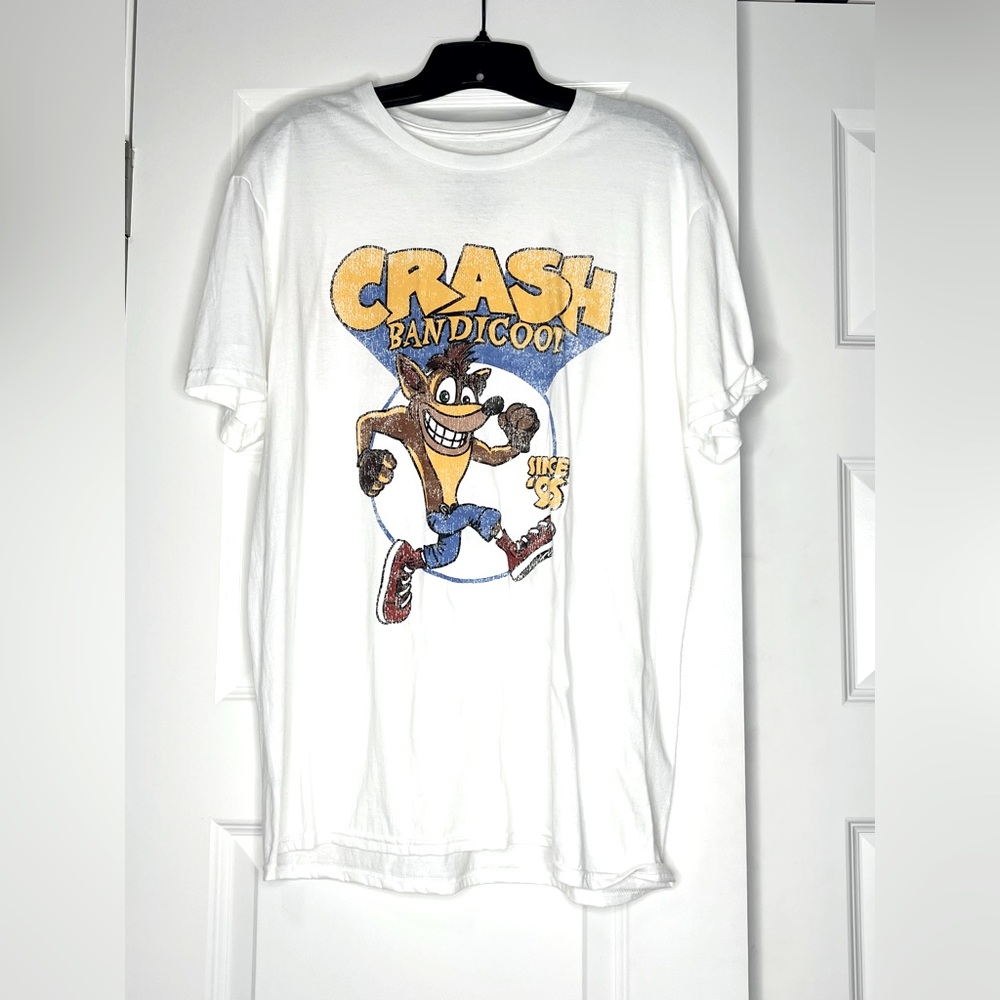 NWOT Crash Bandicoot Graphic Tee Size Large